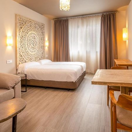 Apartamentos Sevilla Este By Qhotels Kültér fotó