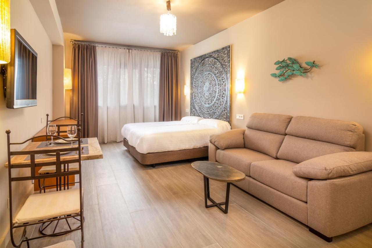 Apartamentos Sevilla Este By Qhotels Kültér fotó