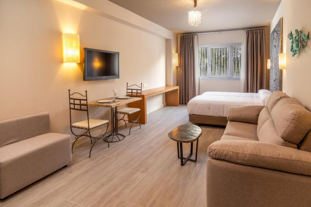 Apartamentos Sevilla Este By Qhotels Kültér fotó
