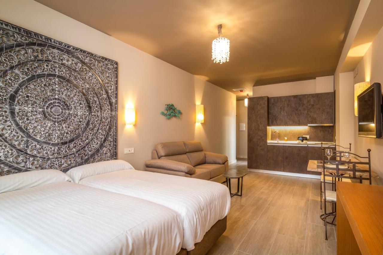 Apartamentos Sevilla Este By Qhotels Kültér fotó