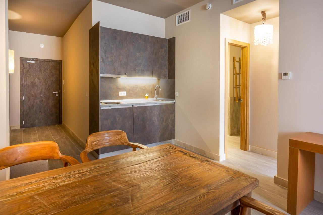Apartamentos Sevilla Este By Qhotels Kültér fotó